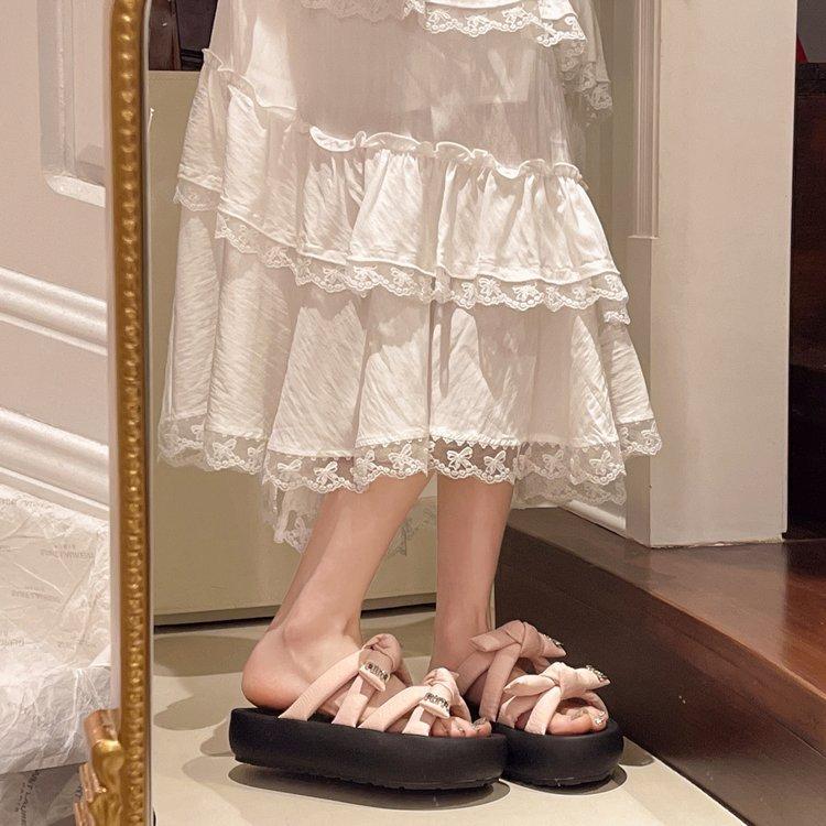 2025 summer new bow thick-soled slippers wear open-toe flip-flops fashionable silver mid-heel sandals 40 рожевий
2025 summer new bow thick-soled slippers wear open-toe flip-flops fashionable silver mid-heel sandals 40 рожевий