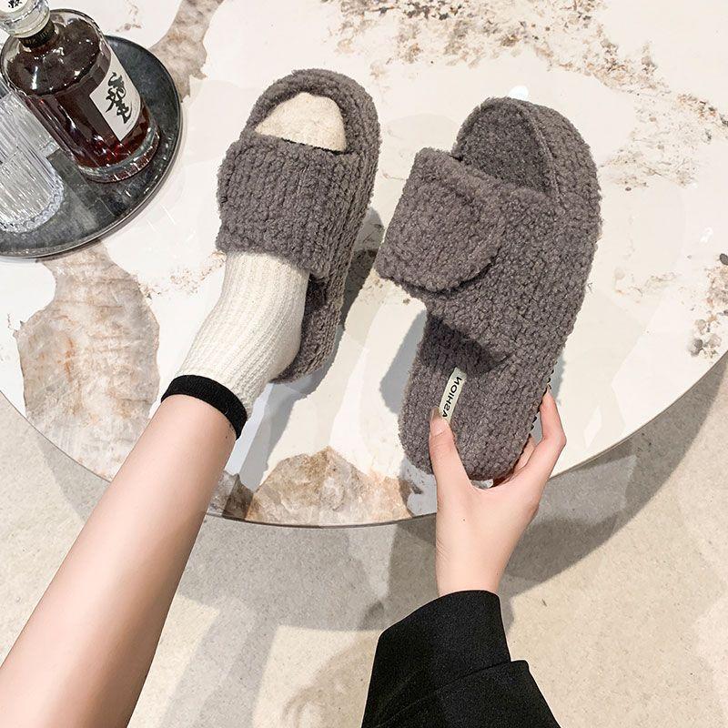 Милые и стильные домашние плюшевые тапочки на толстой подошве для девочек 40 серый
Милые и стильные домашние плюшевые тапочки на толстой подошве для девочек 40 серый