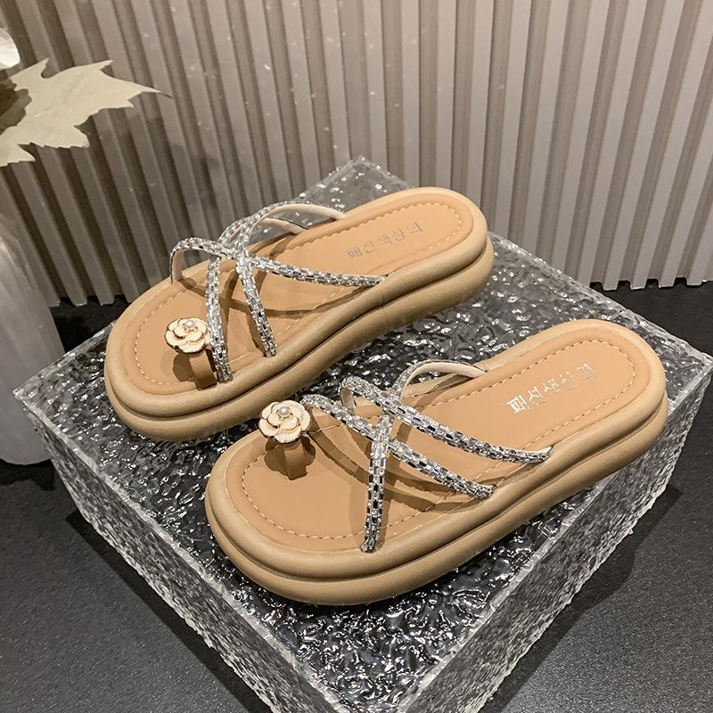 thick-soled set of toe cool slippers women s summer new fashion flower rhinestone versatile sandals 40 абрикосовый
thick-soled set of toe cool slippers women s summer new fashion flower rhinestone versatile sandals 40 абрикосовый