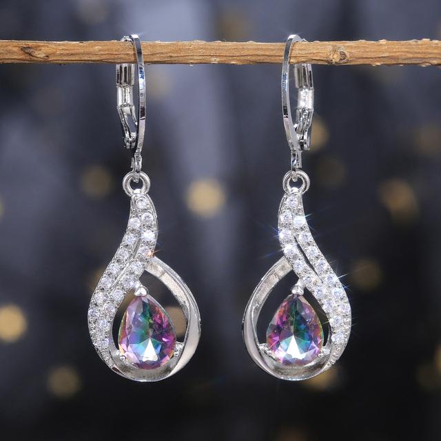 Разноцветные кубические циркониевые серьги для женщин, серьги-гвоздики для помолвки, украшения на день Святого Валентина, свадебные аксессуары оптом
Разноцветные кубические циркониевые серьги для женщин, серьги-гвоздики для помолвки, украшения на день Святого Валентина, свадебные аксессуары оптом