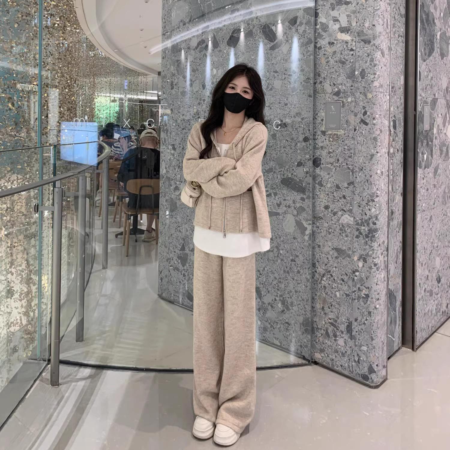 Spring Women s Two-Piece Set: Casual Knit Sweatshirt & Wide-Leg Pants, Plus Size, Loose-Fit, Internet Celebrity Style. 2XL for 135-150 lbs
Spring Women s Two-Piece Set: Casual Knit Sweatshirt & Wide-Leg Pants, Plus Size, Loose-Fit, Internet Celebrity Style. 2XL for 135-150 lbs