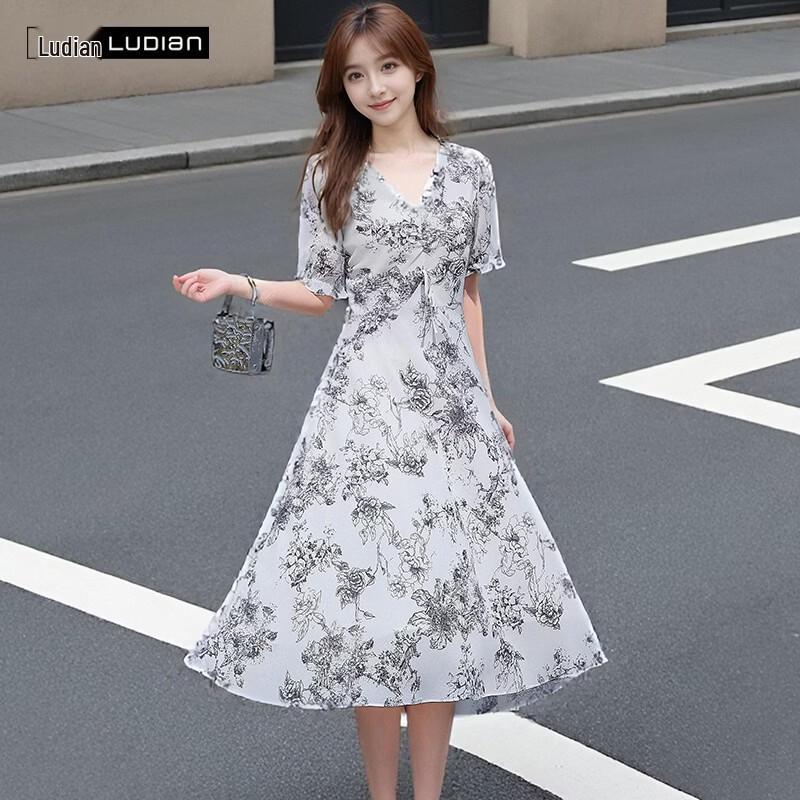 LUDIan Women s Elegant Printed Midi Dress 185/104A
LUDIan Women s Elegant Printed Midi Dress 185/104A