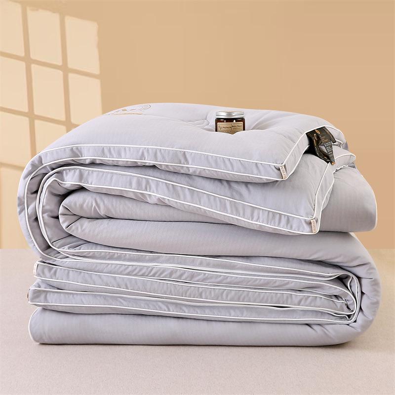 Thickened Soybean Fiber Quilt for Year-Round Comfort 150x200cm 2kg
Thickened Soybean Fiber Quilt for Year-Round Comfort 150x200cm 2kg
