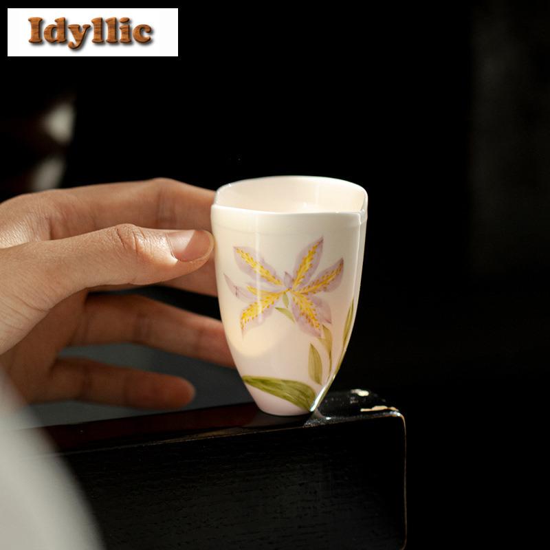 2pc/lot Hand-painted Purple Smoke Iris Teacup Creative Tea Bowl Cute Cup Tea-tasting Personal Cup Chazhan Master Cup Teaset 65ml
2pc/lot Hand-painted Purple Smoke Iris Teacup Creative Tea Bowl Cute Cup Tea-tasting Personal Cup Chazhan Master Cup Teaset 65ml