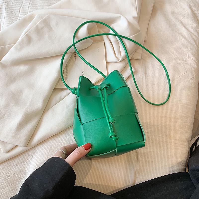 2023 Summer Women s Mini Woven Drawstring Bucket Crossbody Bag
2023 Summer Women s Mini Woven Drawstring Bucket Crossbody Bag