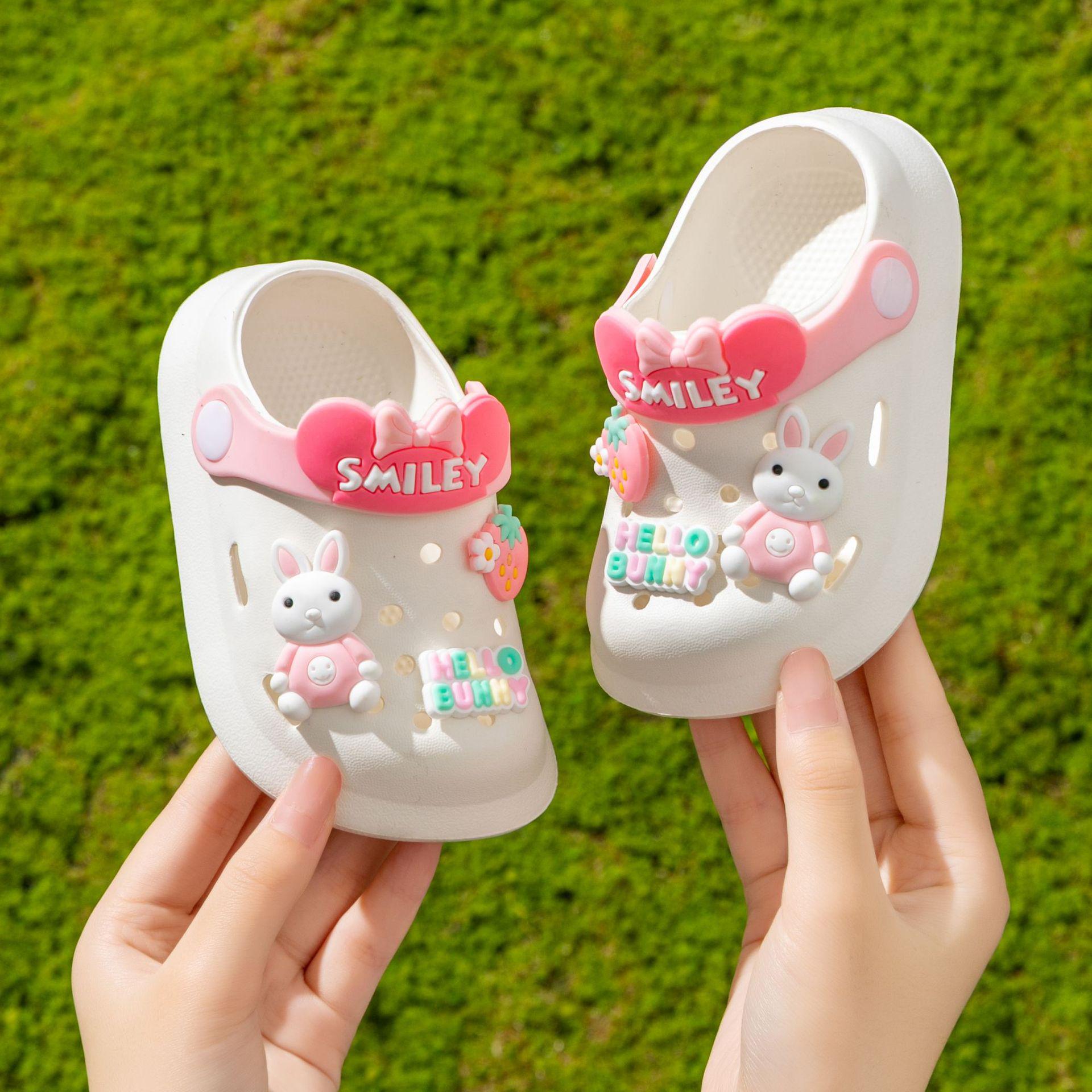 EVA Kids Non-slip Closed-toe Summer Sandals: Soft Sole Slippers for Boys & Girls Size 130 (12.5cm) fits 18-19
EVA Kids Non-slip Closed-toe Summer Sandals: Soft Sole Slippers for Boys & Girls Size 130 (12.5cm) fits 18-19