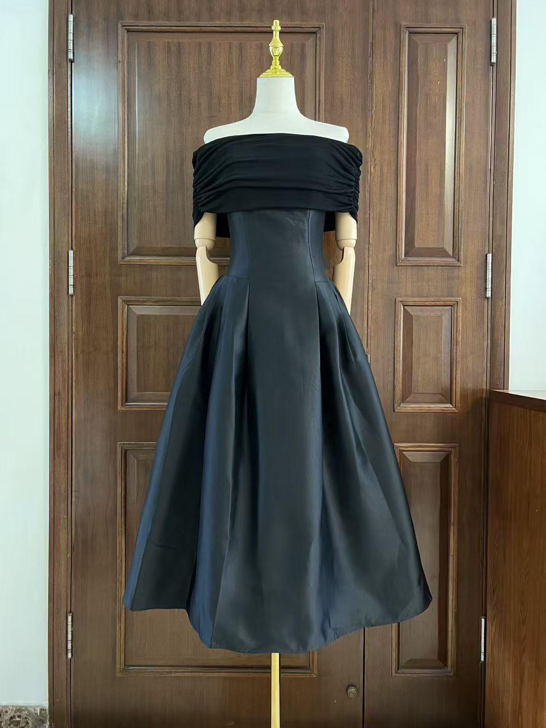 European Elegant One-Shoulder Waist-Cinching Puffy Skirt Dress - Hepburn Style with Large Hem XXXL чёрный
European Elegant One-Shoulder Waist-Cinching Puffy Skirt Dress - Hepburn Style with Large Hem XXXL чёрный