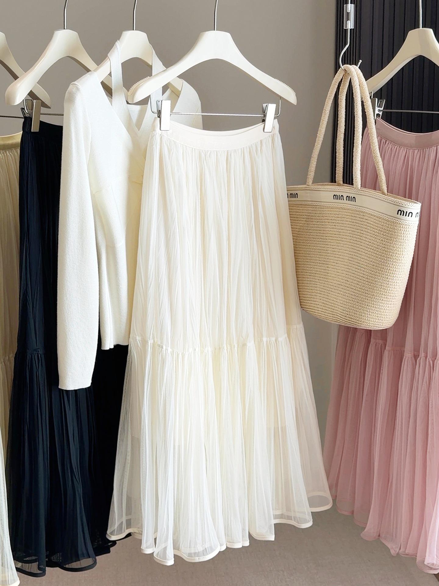 Women s Solid Color Pleated Mesh Half Skirt with Elastic Waist and Patchwork Design for Spring/Summer 2026 One Size абрикосовий
Women s Solid Color Pleated Mesh Half Skirt with Elastic Waist and Patchwork Design for Spring/Summer 2026 One Size абрикосовий