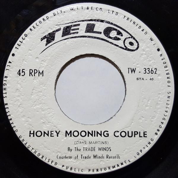 7inch Record TRADE WINDS Honey Mooning Couple Rum And Caly TW3362 Telco Trinidad Reggae Ska Dub Used
7inch Record TRADE WINDS Honey Mooning Couple Rum And Caly TW3362 Telco Trinidad Reggae Ska Dub Used