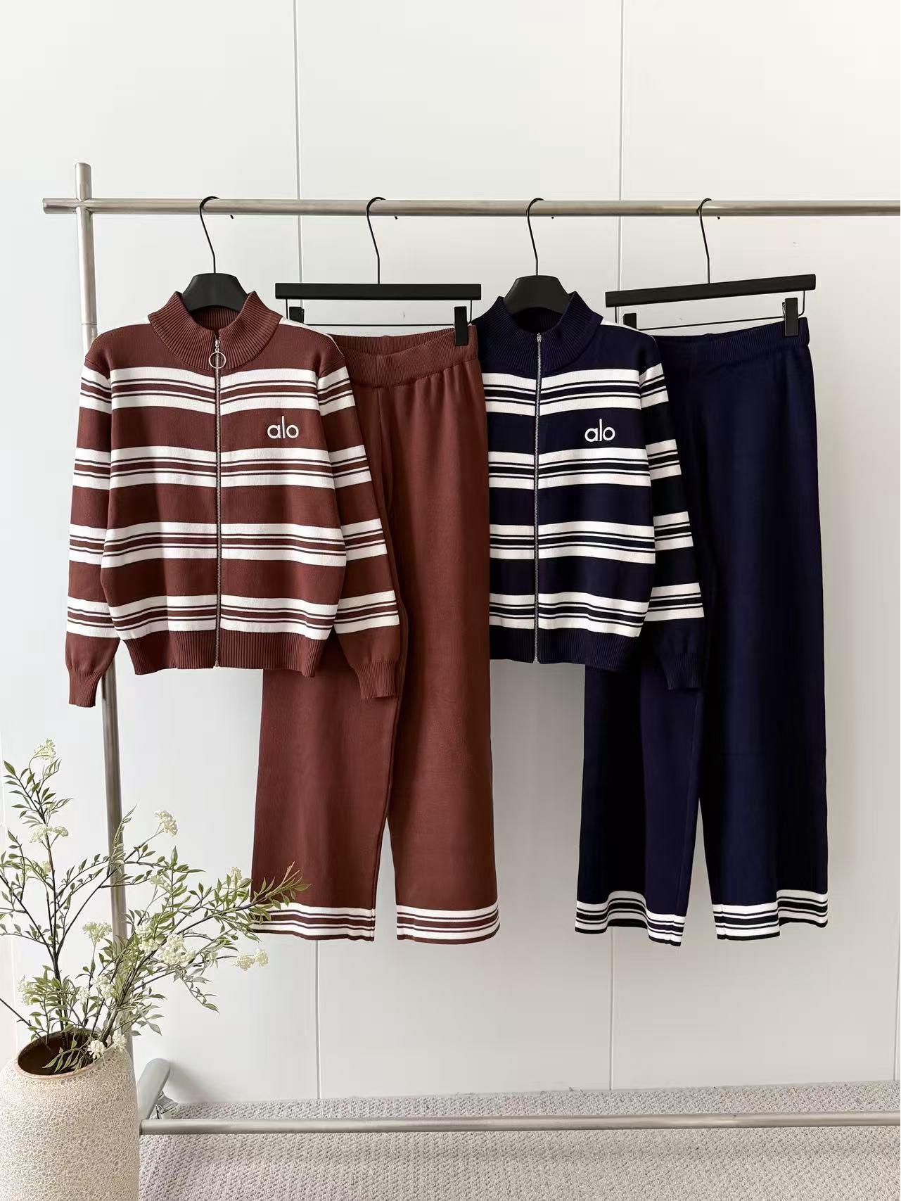 Women s Embroidered Casual Striped Two-Piece Set: Loose Sweater + Wide-Leg Pants One Size кофейный
Women s Embroidered Casual Striped Two-Piece Set: Loose Sweater + Wide-Leg Pants One Size кофейный