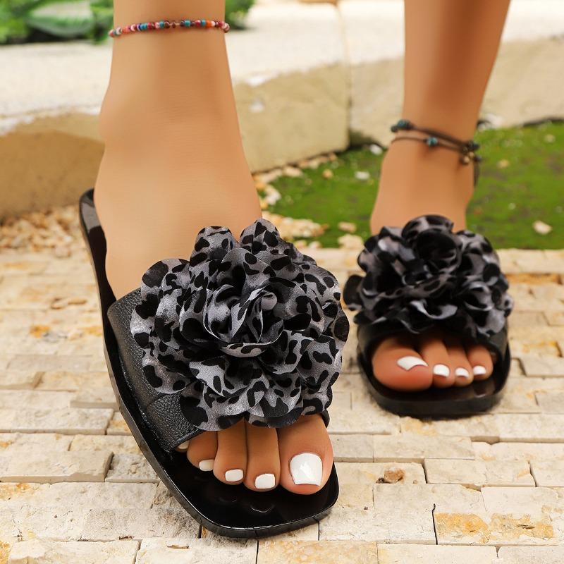Plus Size Slippers Summer New Square Toe Open Toe Flower Soft Sole Non-slip Beach Shoes 41
Plus Size Slippers Summer New Square Toe Open Toe Flower Soft Sole Non-slip Beach Shoes 41
