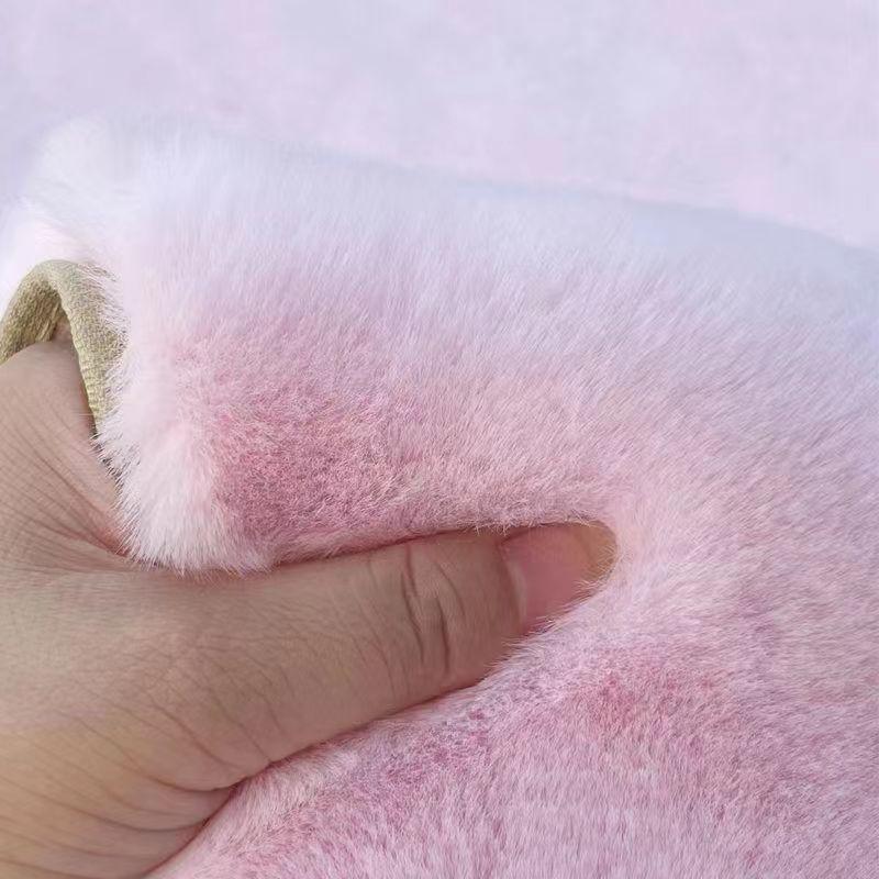 Nordic Faux Rabbit Fur Carpet - Large Area Living Room & Bedroom Mat 50x160 cm
Nordic Faux Rabbit Fur Carpet - Large Area Living Room & Bedroom Mat 50x160 cm