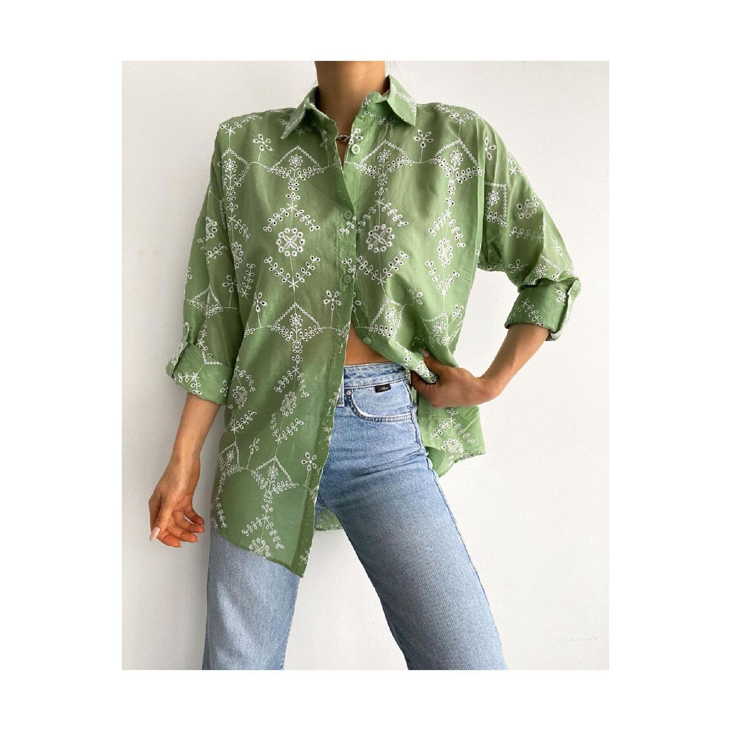 Зеленая женская рубашка с вышивкой индиго S зелёный 
Зеленая женская рубашка с вышивкой индиго S зелёный