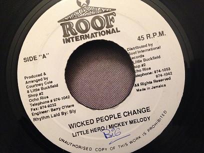 7-дюймовая пластинка LITTLE HERO & MIKEY MELODY - Wicked People Change NONE Roof Internatio 1993 Ямайка Регги, Ска и Даб Б/У
7-дюймовая пластинка LITTLE HERO & MIKEY MELODY - Wicked People Change NONE Roof Internatio 1993 Ямайка Регги, Ска и Даб Б/У