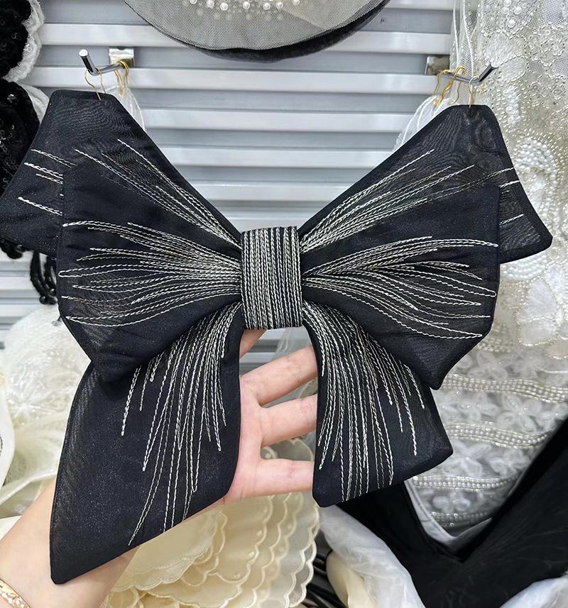 2023 Самая продаваемая женская двухцветная вышитая 3D кружевная нашивка с бантом для украшения воротника
2023 Самая продаваемая женская двухцветная вышитая 3D кружевная нашивка с бантом для украшения воротника