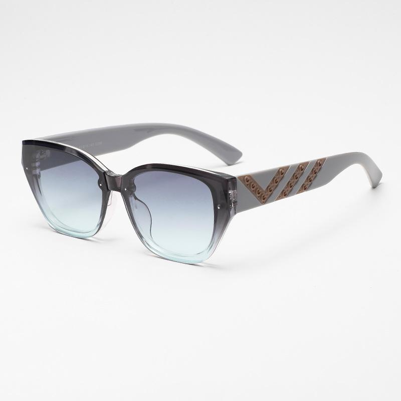 Stylish G Letter Fashion Sunglasses For Men And Women Luxury Stripes Unisex Brand Outdoor Sun Glasses UV400
Stylish G Letter Fashion Sunglasses For Men And Women Luxury Stripes Unisex Brand Outdoor Sun Glasses UV400