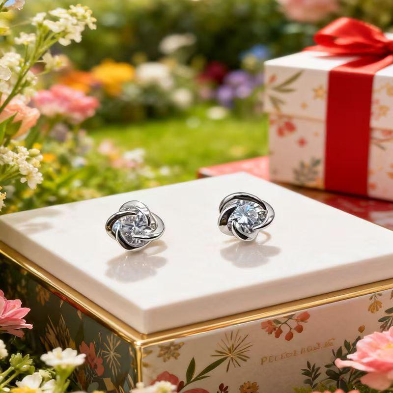 Elegant Zircon Stud Earrings with 925 Silver Needle - High-End Jewelry for Women срібний
Elegant Zircon Stud Earrings with 925 Silver Needle - High-End Jewelry for Women срібний