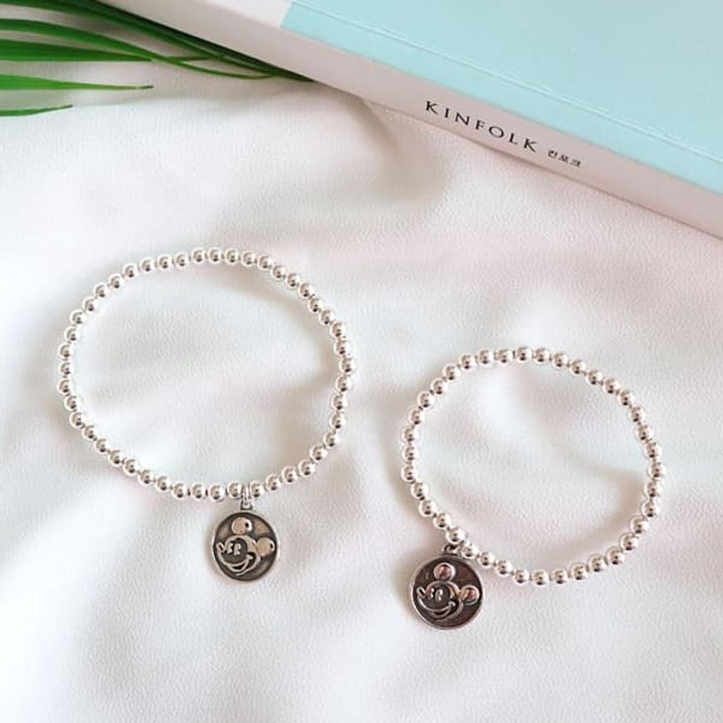 Women s 925 Silver Couple Mickey Silver Ball Layered Bracelet Silver
Women s 925 Silver Couple Mickey Silver Ball Layered Bracelet Silver
