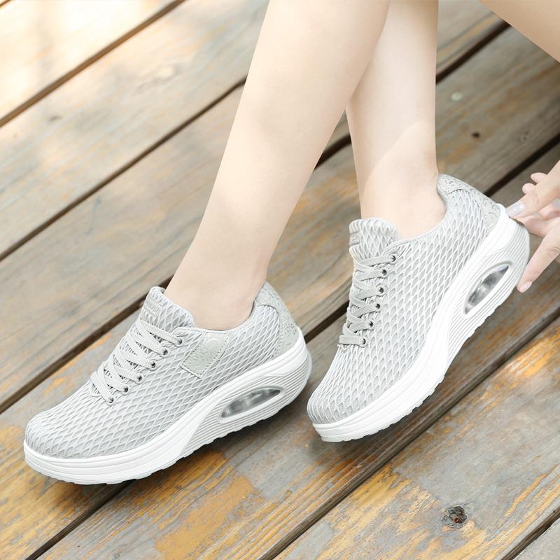 New breathable big net rocking shoes women, fashion sports and leisure shoes mesh thick sole 41 сірий колір
New breathable big net rocking shoes women, fashion sports and leisure shoes mesh thick sole 41 сірий колір