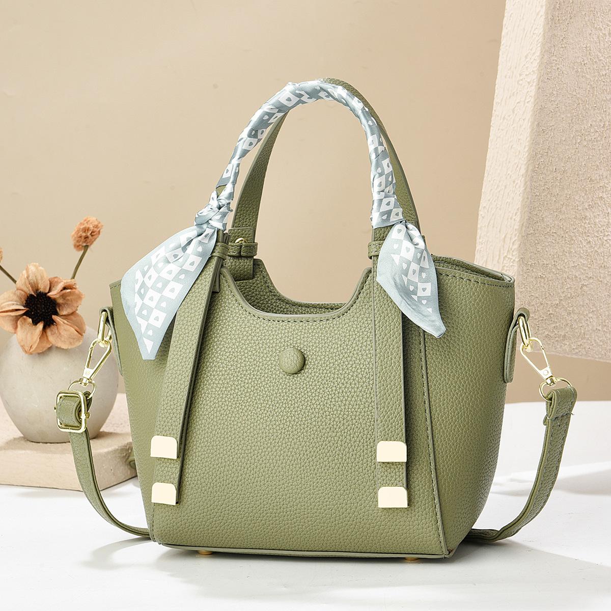 Сумка женская большой вместимости с шелковым платком, 2025 новинка, узор личи, на плечо, кроссбоди 27*11*17 зелёный
Сумка женская большой вместимости с шелковым платком, 2025 новинка, узор личи, на плечо, кроссбоди 27*11*17 зелёный