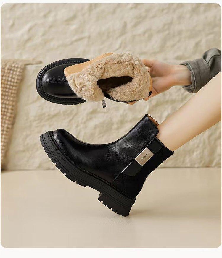 Popular medium tube snow boots women s winter 2025 new velvet thickened Northeast cotton shoes non-slip, cold-proof and warm short boots 35
Popular medium tube snow boots women s winter 2025 new velvet thickened Northeast cotton shoes non-slip, cold-proof and warm short boots 35