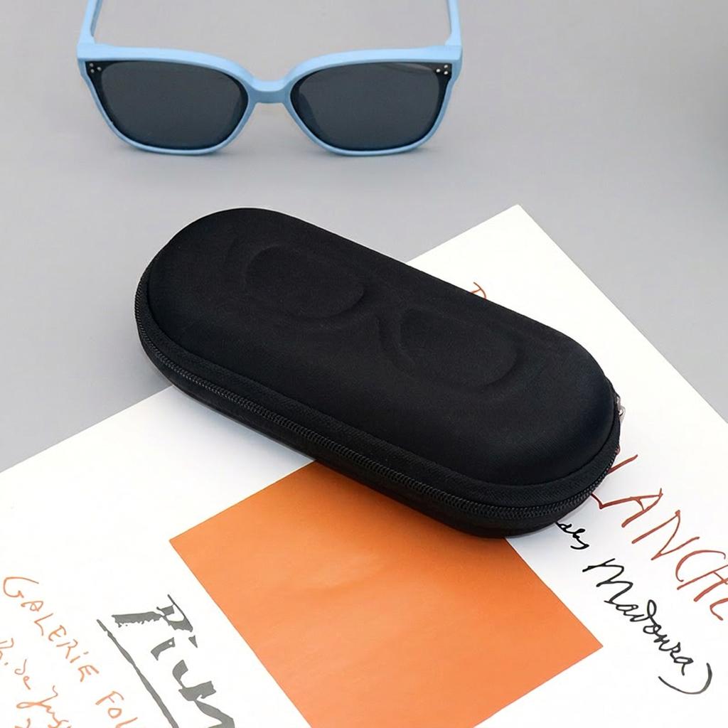 Portable Kids Glasses Case EVA Hard Shell Sunglasses Protector Zipper Eyewear Box Lightweight Travel Storage Pouch Boys Girls чорний
Portable Kids Glasses Case EVA Hard Shell Sunglasses Protector Zipper Eyewear Box Lightweight Travel Storage Pouch Boys Girls чорний