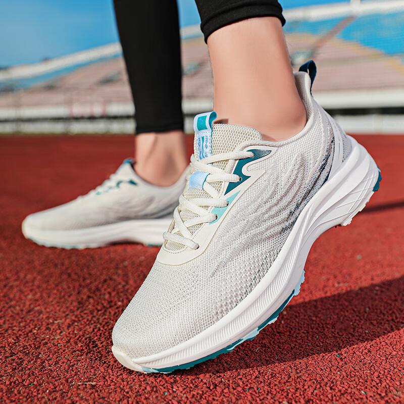 Campus high school entrance examination sports students running shoes, junior high school students non-slip, lightweight shock absorption 45 бежевий
Campus high school entrance examination sports students running shoes, junior high school students non-slip, lightweight shock absorption 45 бежевий