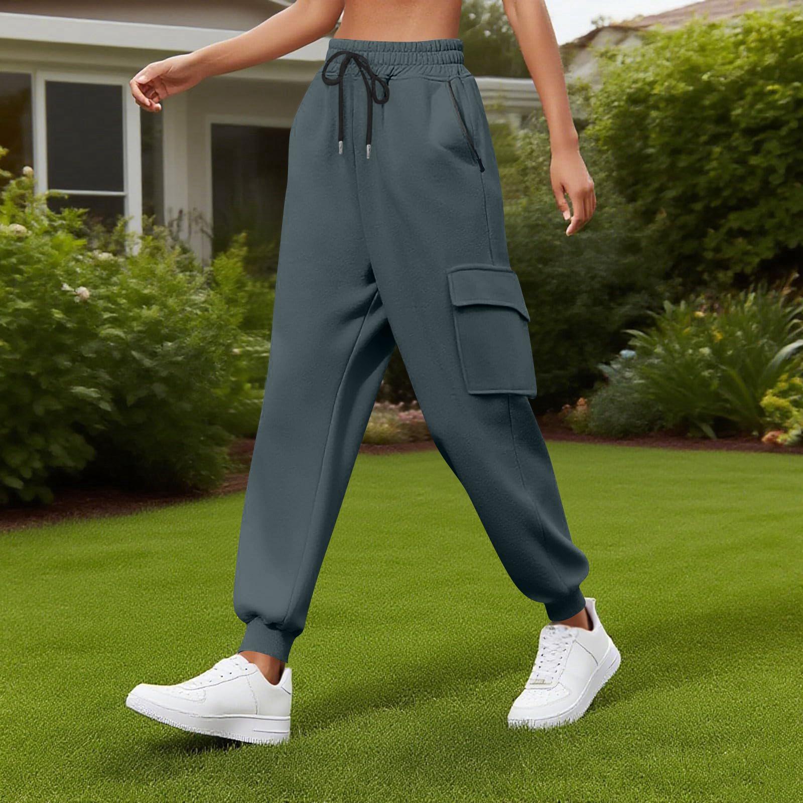 Женские модные однотонные спортивные брюки свободного кроя с эластичной талией на кулиске и карманами M
Женские модные однотонные спортивные брюки свободного кроя с эластичной талией на кулиске и карманами M