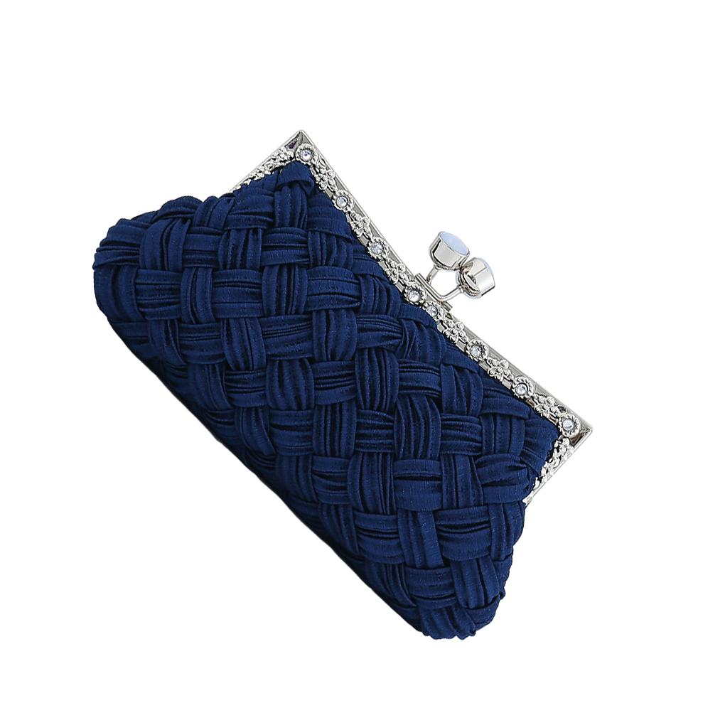 Модная сумка через плечо — стильный и практичный аксессуар. Классическая вечерняя сумка из полиэстера. Прочная и стильная, фиолетовая.
Модная сумка через плечо — стильный и практичный аксессуар. Классическая вечерняя сумка из полиэстера. Прочная и стильная, фиолетовая.