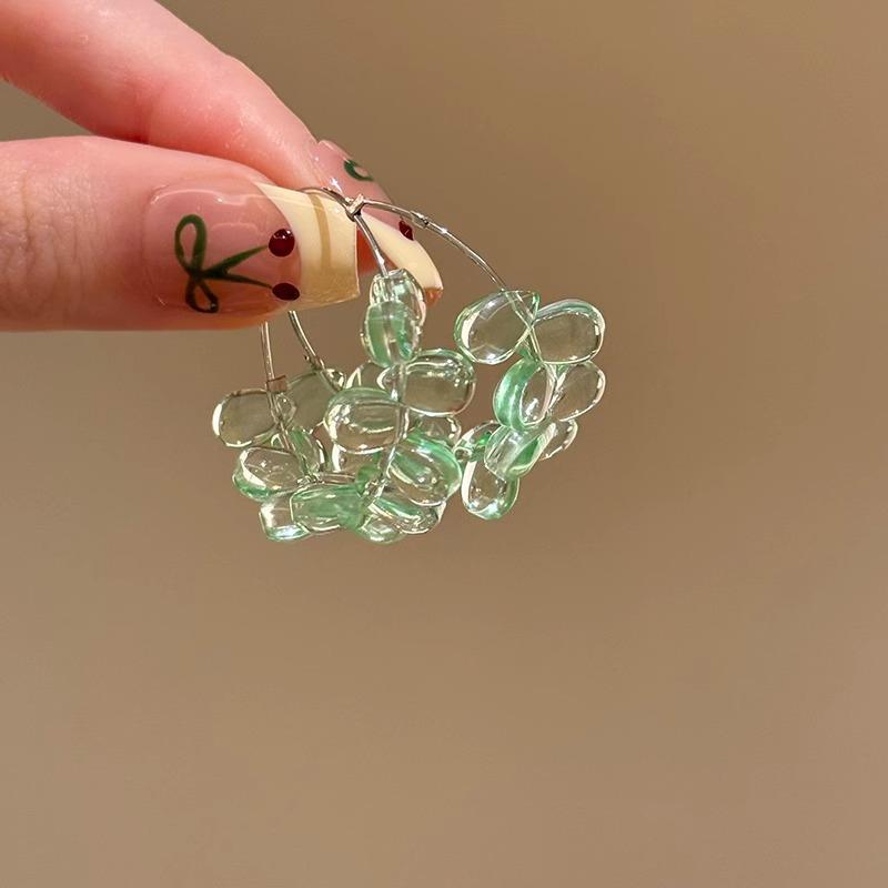 Small fresh glass beaded water drop fringed earrings simple fashion high sense earrings niche temperament versatile earrings
Small fresh glass beaded water drop fringed earrings simple fashion high sense earrings niche temperament versatile earrings