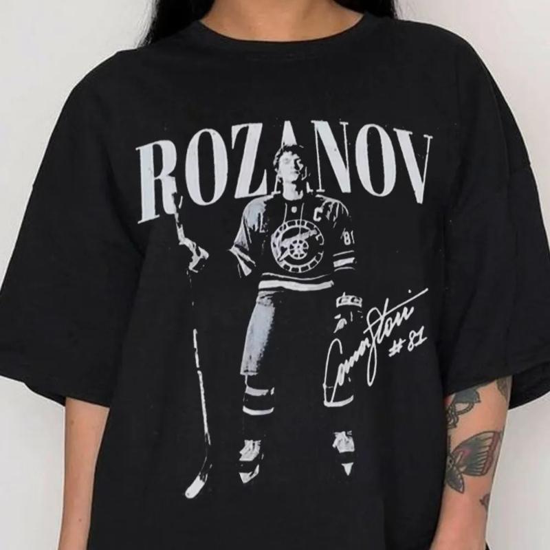 2026 New Heated Rivalry Unisex Cotton Shirt Oversized Rozanov 81 Retro Graphics Unisexs Womens Short Sleeve Cheap Tshirt 4XL
2026 New Heated Rivalry Unisex Cotton Shirt Oversized Rozanov 81 Retro Graphics Unisexs Womens Short Sleeve Cheap Tshirt 4XL