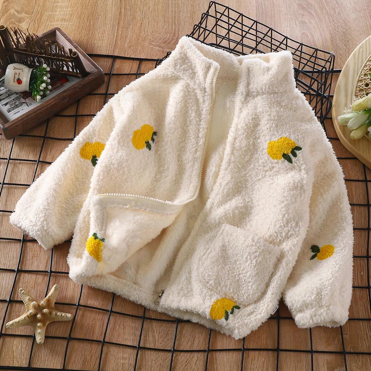 Детская одежда, теплое флисовое пальто цвета конфет с рисунком из мультфильмов, для мальчиков и девочек, милая ветрозащитная плюшевая куртка для улицы 130 бежевый