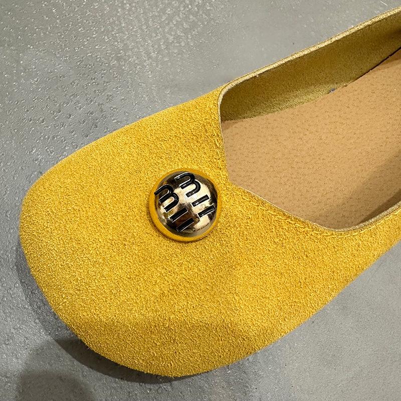 2025 new single shoes shallow mouth round head pearl velvet soft flat bottom one pedal shoes women s shoes 42 верблюд
2025 new single shoes shallow mouth round head pearl velvet soft flat bottom one pedal shoes women s shoes 42 верблюд