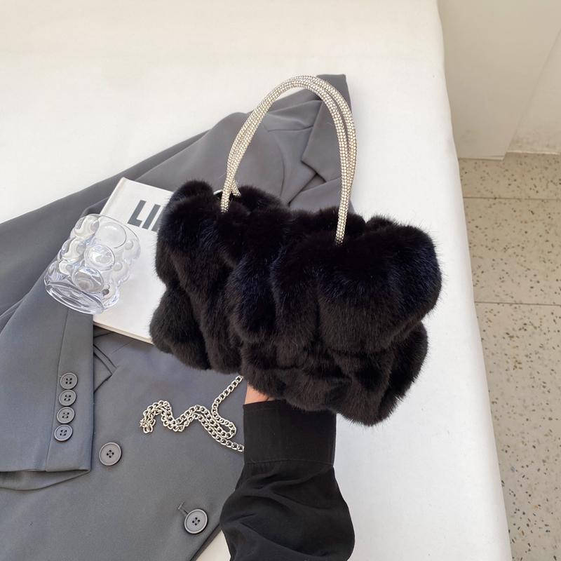 Женская сумка через плечо из искусственного меха, плюшевая, новая сумка через плечо, роскошные модные вечерние сумки
Женская сумка через плечо из искусственного меха, плюшевая, новая сумка через плечо, роскошные модные вечерние сумки