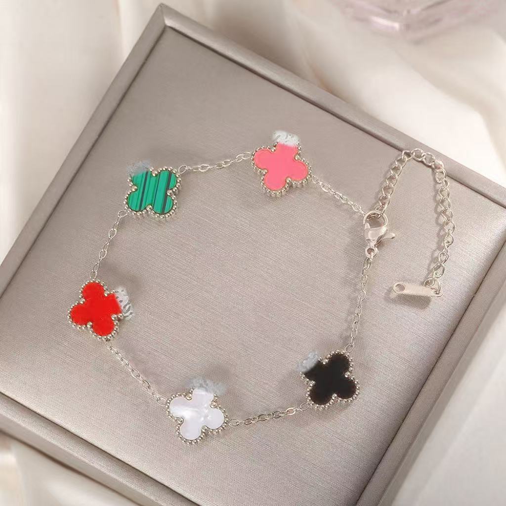 JYL TS Bracelet Four-leaf Clover Minimalist Attracts Fortune & Harmony steel color рубиново-красный
JYL TS Bracelet Four-leaf Clover Minimalist Attracts Fortune & Harmony steel color рубиново-красный