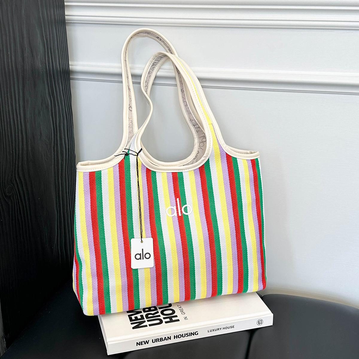Korean Vertical Striped Large Shopping Bag, Retro Artistic Single Shoulder Canvas Bag, Stylish New Tote Bag різнокольоровий
Korean Vertical Striped Large Shopping Bag, Retro Artistic Single Shoulder Canvas Bag, Stylish New Tote Bag різнокольоровий