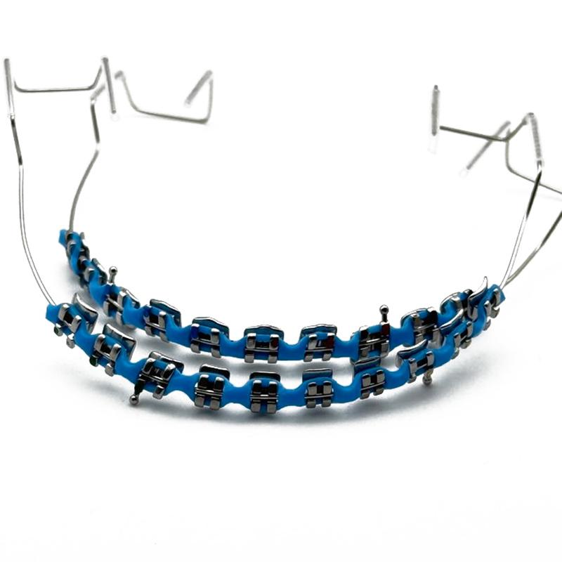 1 пара цветных брекетов стоматологические накладные брекеты с крючком временное украшение зубов с металлическими дугами лигатура для брекетов синий
1 пара цветных брекетов стоматологические накладные брекеты с крючком временное украшение зубов с металлическими дугами лигатура для брекетов синий