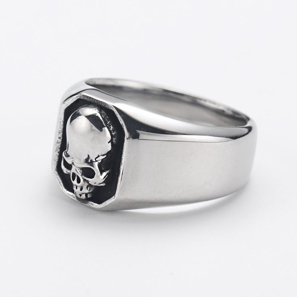 Кольцо из титана с черепом в стиле хип-хоп и панк для мужчин и женщин, серебряного цвета, повседневное, из нержавеющей стали, не выцветающее, на указательный палец No. 10
Кольцо из титана с черепом в стиле хип-хоп и панк для мужчин и женщин, серебряного цвета, повседневное, из нержавеющей стали, не выцветающее, на указательный палец No. 10