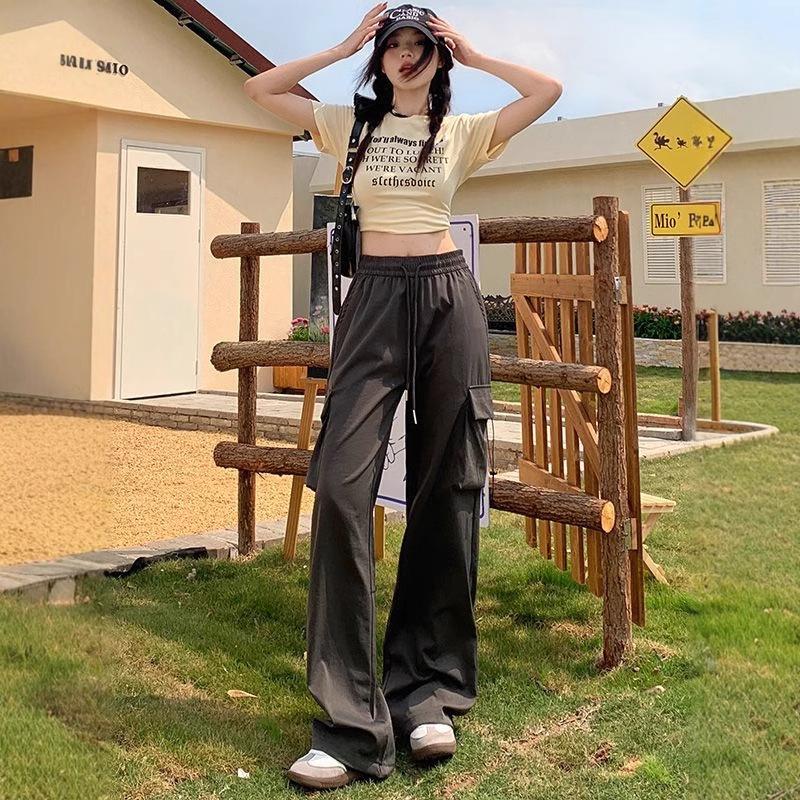 2025 Women s High-Waisted Loose Cargo Pants - Casual Wide-Leg American Sport Style for Spring & Autumn 3XL
2025 Women s High-Waisted Loose Cargo Pants - Casual Wide-Leg American Sport Style for Spring & Autumn 3XL
