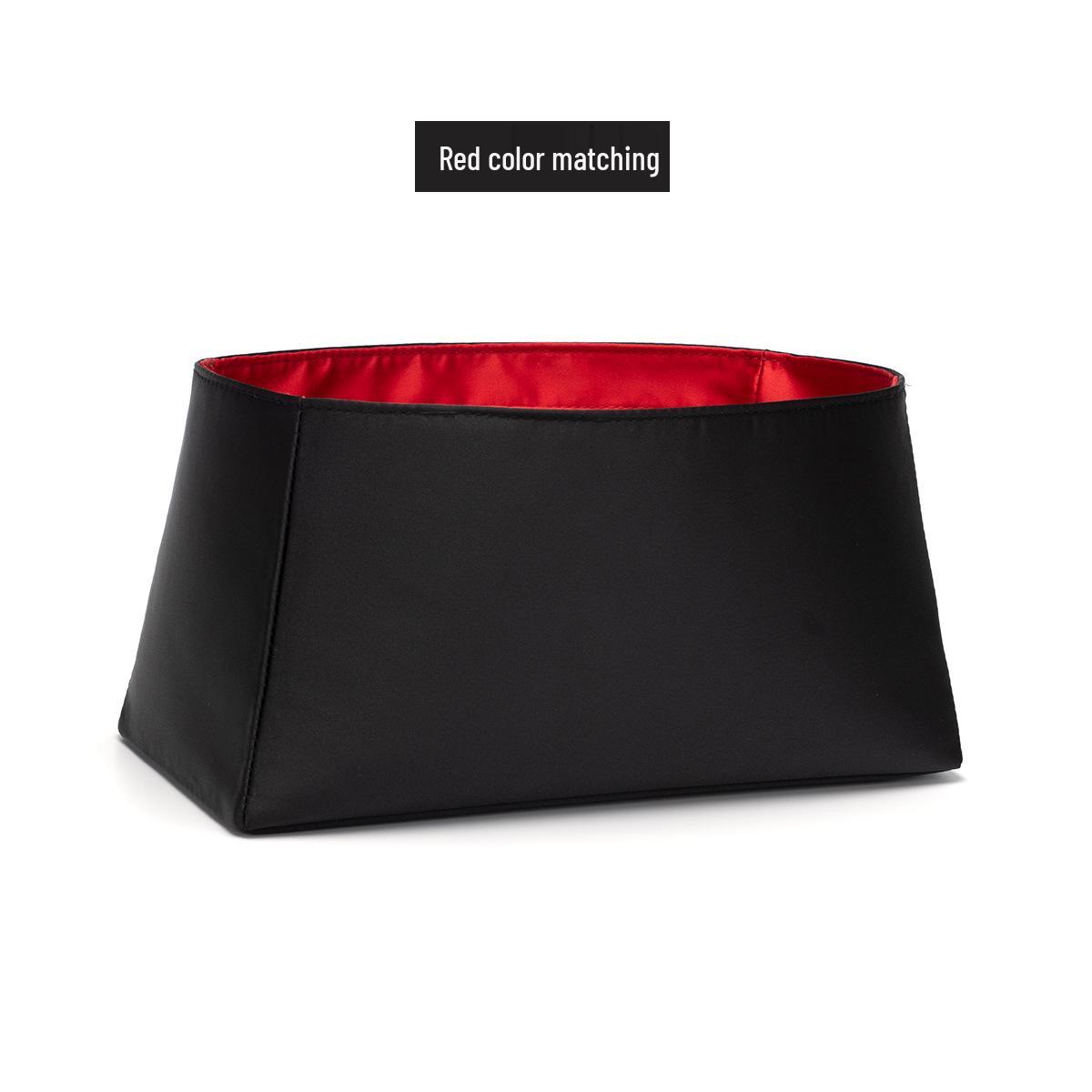 Линейка Lindy Satin: Защитная сумка-вкладыш для хранения косметики 19cm (no zipper)
Линейка Lindy Satin: Защитная сумка-вкладыш для хранения косметики 19cm (no zipper)