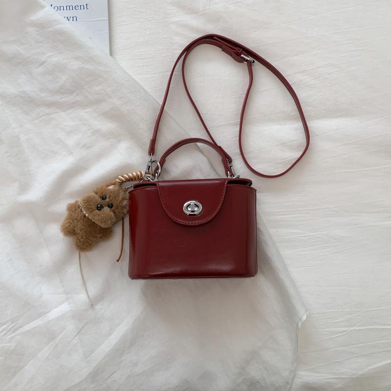 Spring New Women Simple Crossbody Bags Korean Style Casual Box Shoulder Bag Fashiable and Versatile Commuting Bag High Value
Spring New Women Simple Crossbody Bags Korean Style Casual Box Shoulder Bag Fashiable and Versatile Commuting Bag High Value