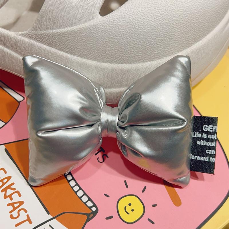 New Fashion Cute Shoe Charms Colorful Bow-Knot Shoes Buckle For Clogs Accessories DIY Shoe Decoration Boys And Girls Party Gift серебряный
New Fashion Cute Shoe Charms Colorful Bow-Knot Shoes Buckle For Clogs Accessories DIY Shoe Decoration Boys And Girls Party Gift серебряный