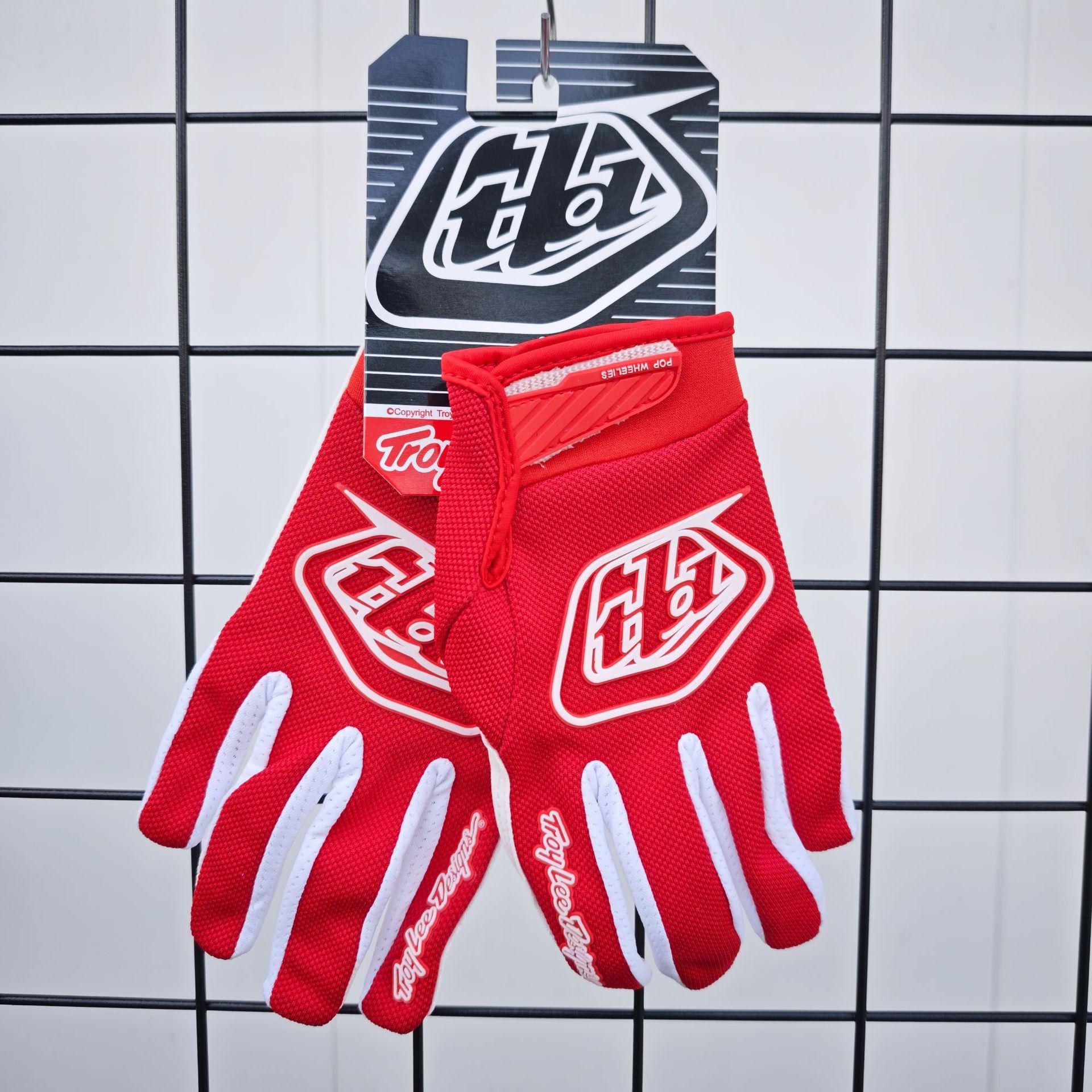 TLD Racing Windproof Off-road Motorcycle Gloves - Unisex Small
TLD Racing Windproof Off-road Motorcycle Gloves - Unisex Small