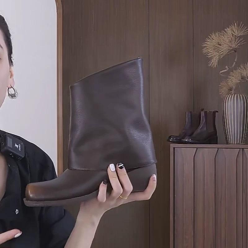 Cowhide version~ niche retro short boots women s square head thick heel belt buckle western boots black leather handsome Martin boots 40
Cowhide version~ niche retro short boots women s square head thick heel belt buckle western boots black leather handsome Martin boots 40