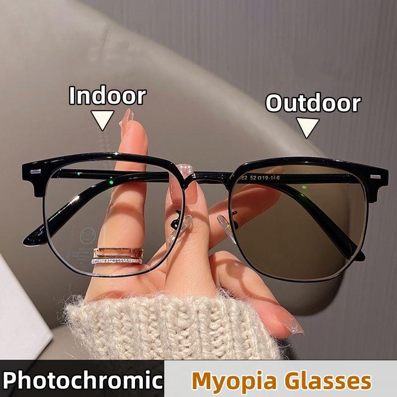 Fashion Ladies Fashion Photochromic Myopia Glasses Men Women Outdoor Color Changing Nearsighted Eyewear Vintage Minus Diopter Eyeglasses
Fashion Ladies Fashion Photochromic Myopia Glasses Men Women Outdoor Color Changing Nearsighted Eyewear Vintage Minus Diopter Eyeglasses