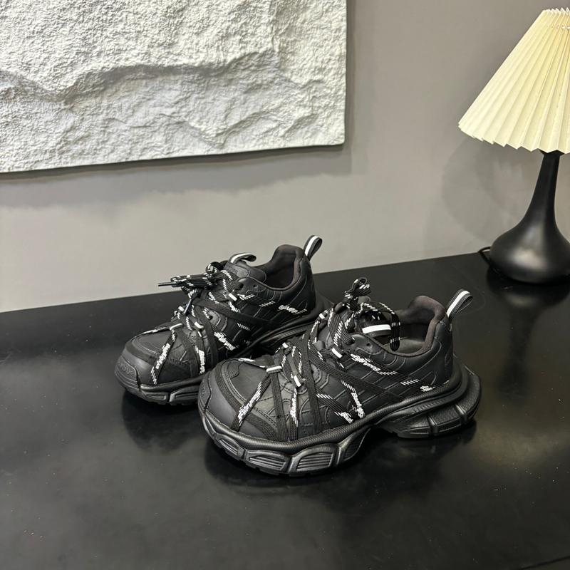 Leather platform women s autumn new spider straps non-slip versatile lace-up casual sports shoes tide 39 чорний
Leather platform women s autumn new spider straps non-slip versatile lace-up casual sports shoes tide 39 чорний