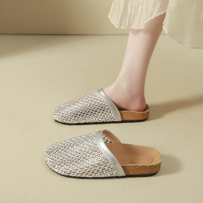 Thick-bottomed mesh rhinestone bag head half slippers women s 2025 summer new outer wear lazy one pedal beach cool slippers 35 чорний
Thick-bottomed mesh rhinestone bag head half slippers women s 2025 summer new outer wear lazy one pedal beach cool slippers 35 чорний