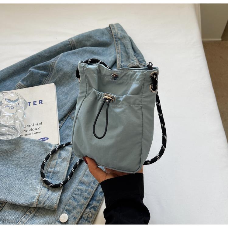 Повседневные женские сумки-тоут, нейлоновая сумка для телефона, универсальная модная сумка через плечо для женщин, кошелек и сумки one size синий
Повседневные женские сумки-тоут, нейлоновая сумка для телефона, универсальная модная сумка через плечо для женщин, кошелек и сумки one size синий