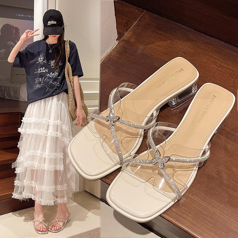 Thick heel temperament slippers women s summer wear 2025 new fashion fairy wind rhinestone transparent sandals high heels 40 срібний
Thick heel temperament slippers women s summer wear 2025 new fashion fairy wind rhinestone transparent sandals high heels 40 срібний