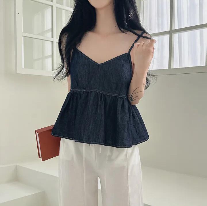 Korean Chic 2026 Spring/Summer V-neck Denim Camisole for Women One Size темно-синього кольору
Korean Chic 2026 Spring/Summer V-neck Denim Camisole for Women One Size темно-синього кольору